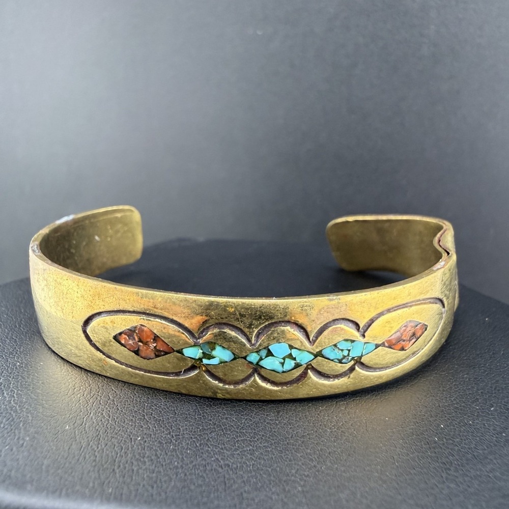Vintage Native American Brass Cuff Bracelet Crushed Stone Signed ‎ F Dan 7" READ